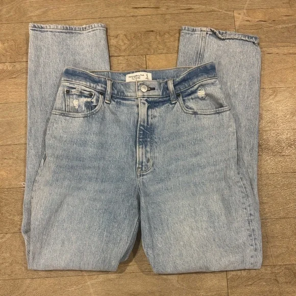 Abercrombie & Finch 90s Straight Ultra High Rise Distressed Jeans Size 27/4 R - Picture 5 of 5